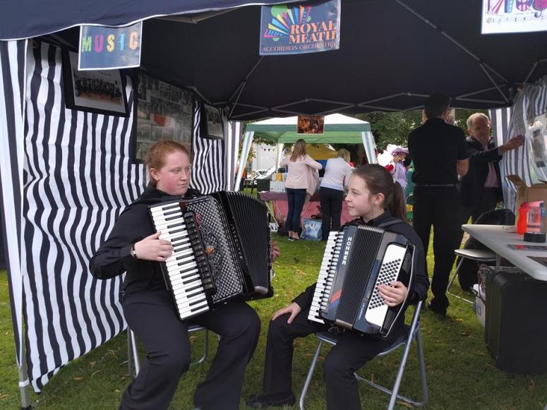 RMAO Tent and Masterson sister perform at Duleek Fair 2016